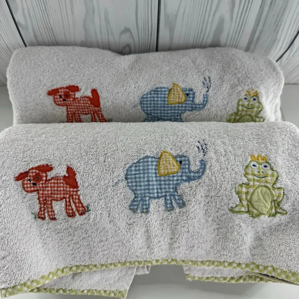 Pottery Barn Kids Set of 4 White Towels Animals Applique Embroidered Gingham